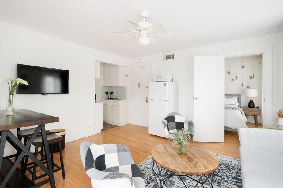11-4F Prime west village designer 1BR Apartment in West Village