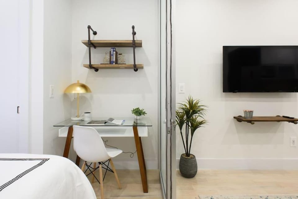 78-3D Brand new 1BR prime UES WD in unit Apartment in Roosevelt Island