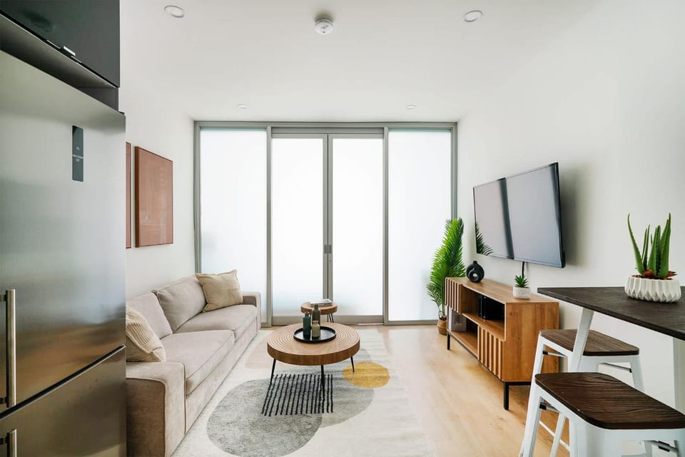 78-4B NEW Quality 1br W&D in unit SKYLIGHTS Apartment in Roosevelt Island