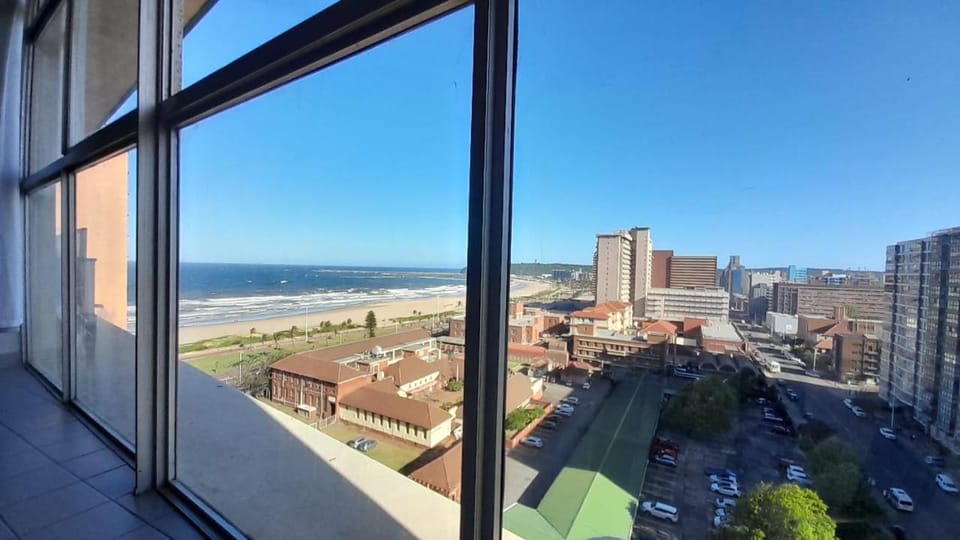 Property building, Day, Bird's eye view, View (from property/room), City view, Sea view
