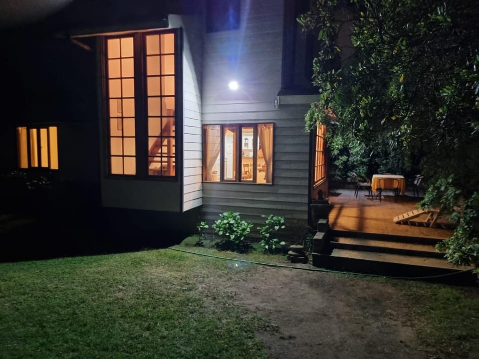 Casas Pamelas House in Santiago Metropolitan Region