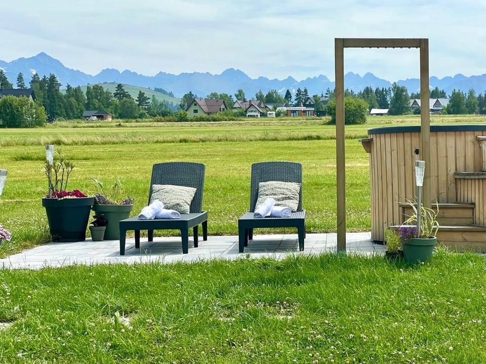 Balcony/Terrace, Mountain view