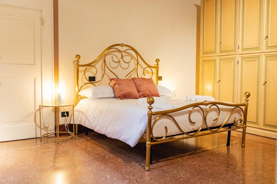 Bed, Bedroom, wardrobe