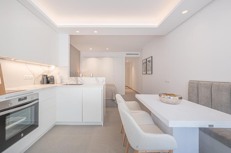 Coffee/tea facilities, Kitchen or kitchenette, Dining area, dishwasher, minibar, pet friendly, stove, toaster, washing machine
