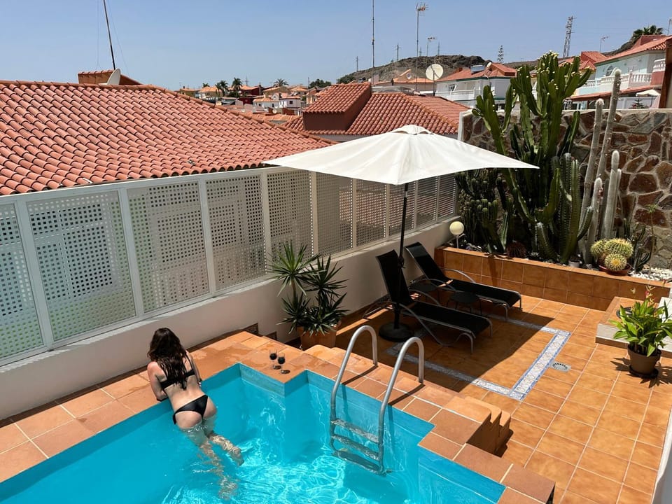 Patio, Day, Balcony/Terrace, Balcony/Terrace, Pool view, Swimming pool, sunbed