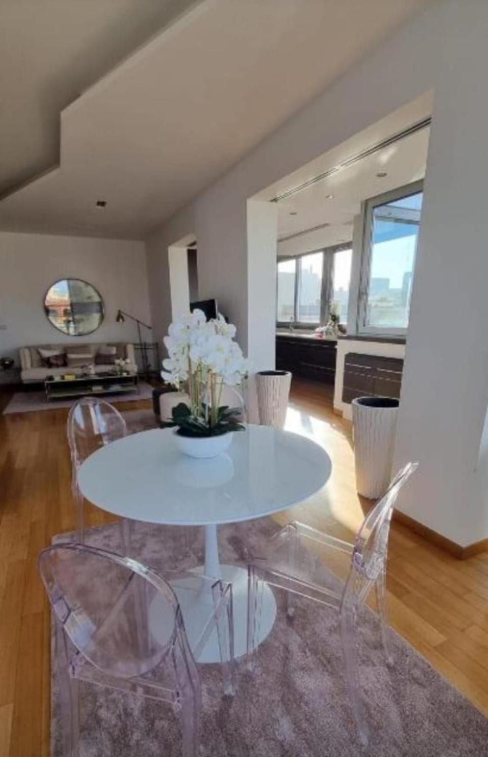 Living room, Dining area