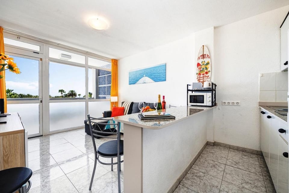 Kitchen or kitchenette, Living room, kitchen