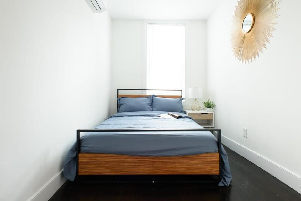 39-1 Renovated 3BR Prime Midtown West Apartment in Midtown