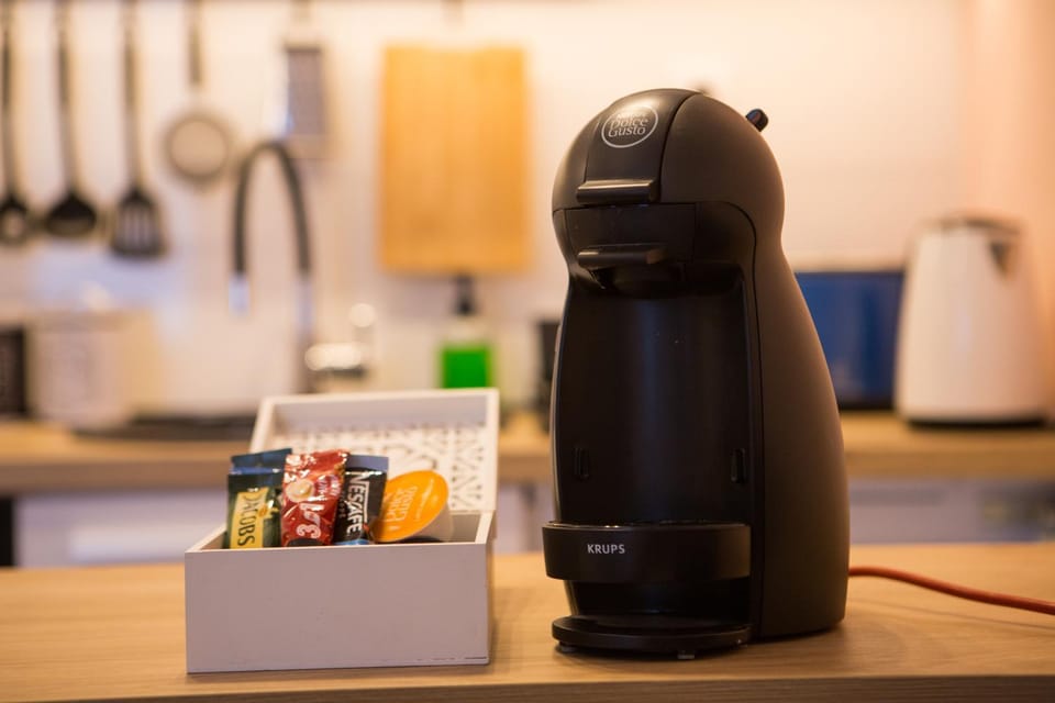 Coffee/tea facilities, Kitchen or kitchenette, Food and drinks, Food