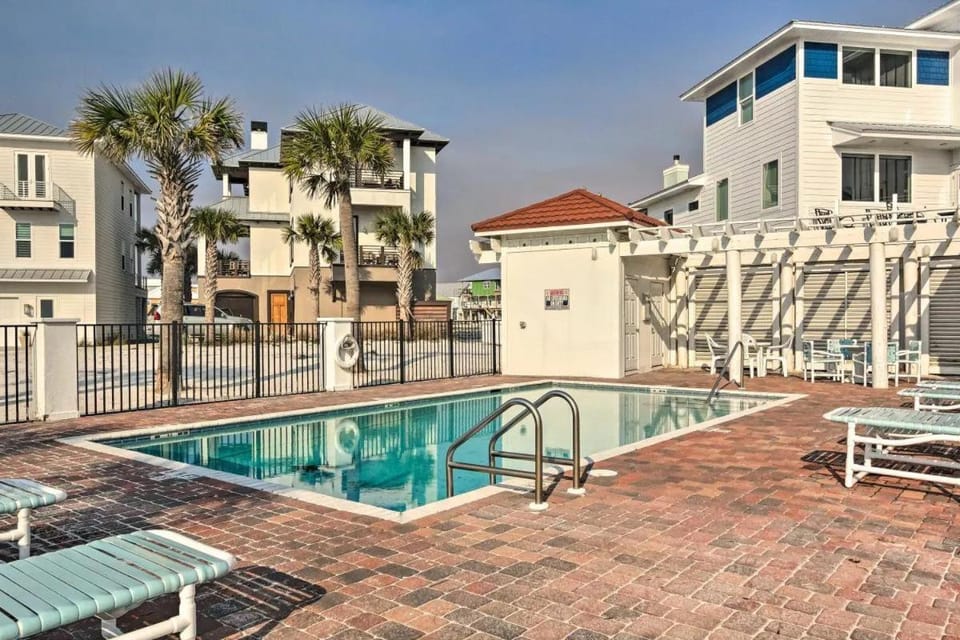 Get Back Inn House in Pensacola Beach