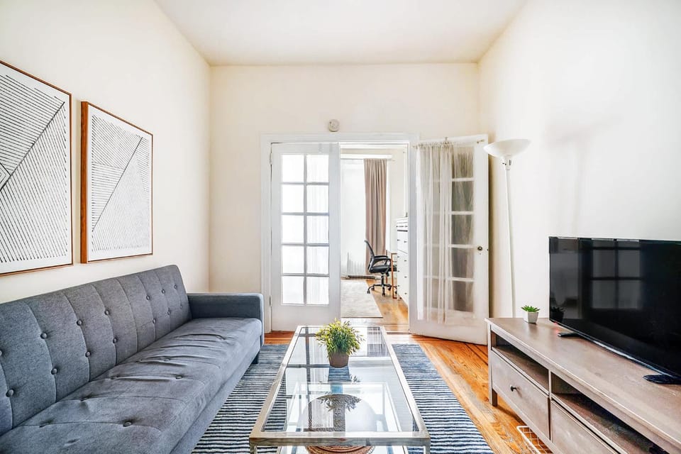 211-3 Prime Union Square Large 1BR Great value Apartment in East Village