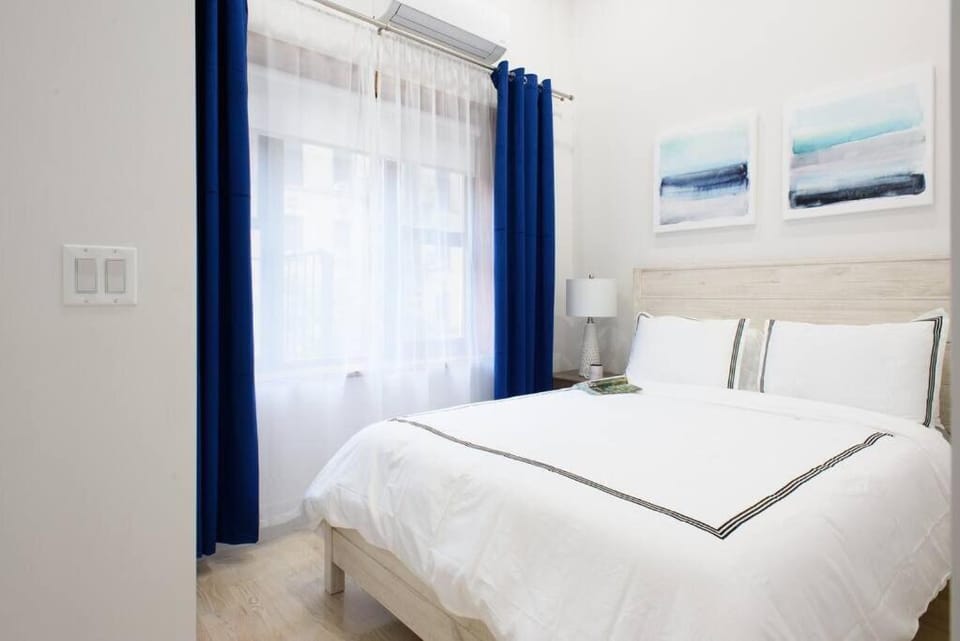 78-4D Quality 1br W&D SKYLIGHT By Central Park Apartment in Roosevelt Island