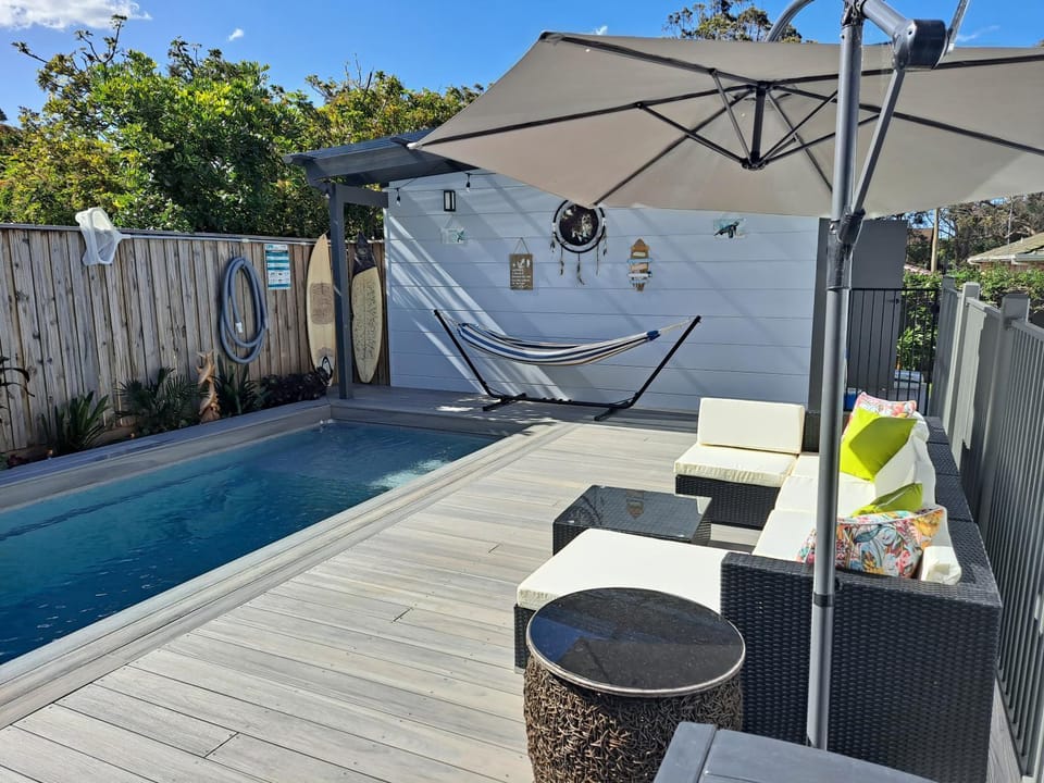 Pool view, Swimming pool, sunbed