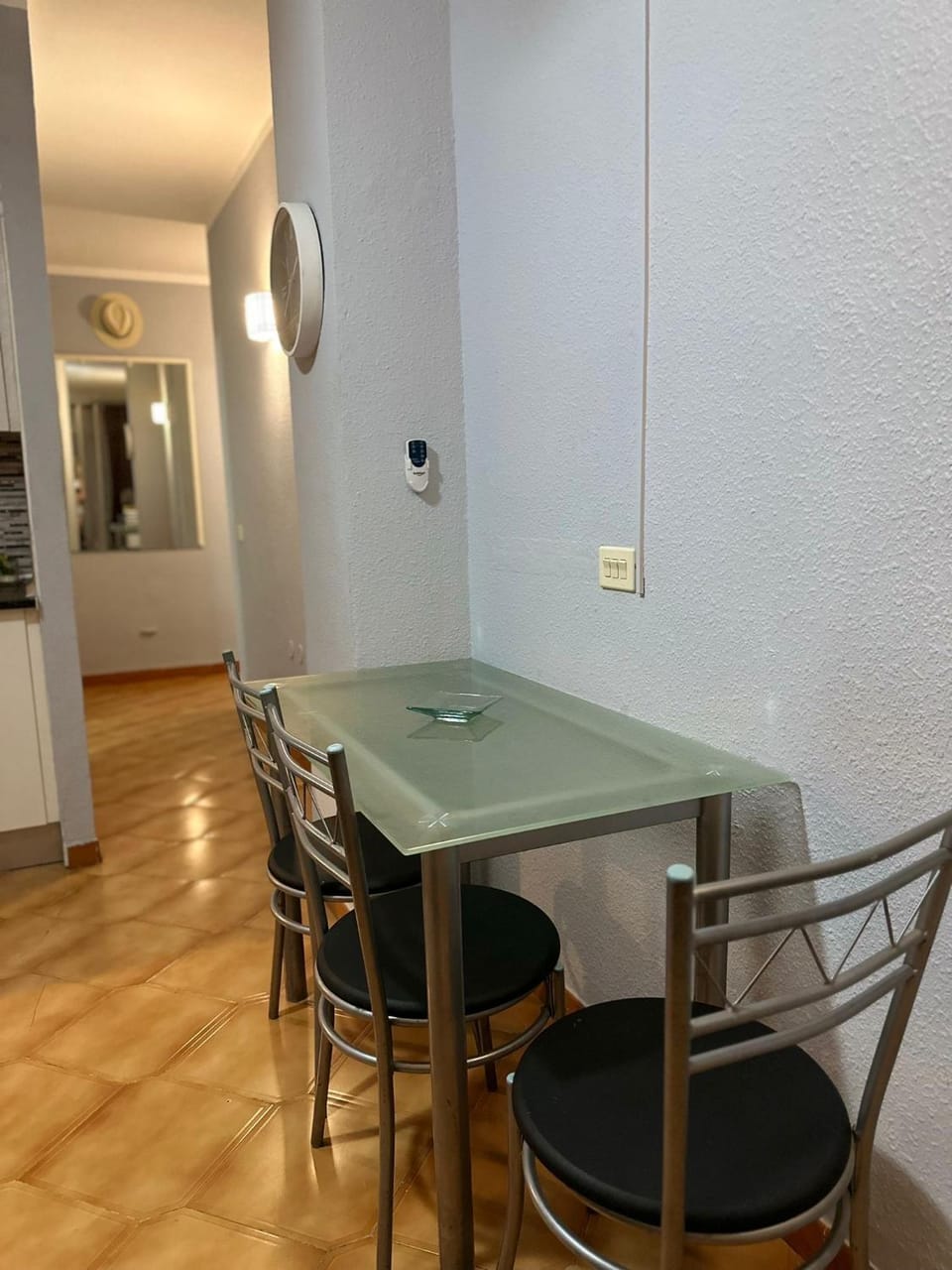 Seating area, Dining area