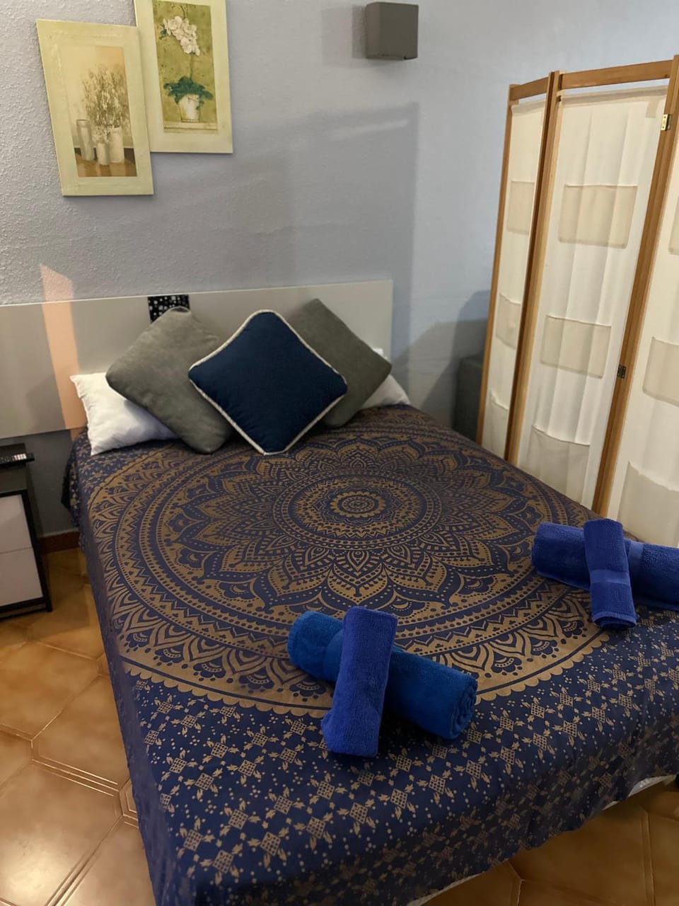 Property building, Bed, Photo of the whole room, Bedroom