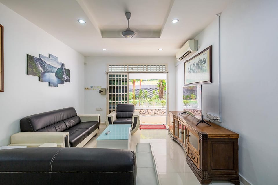 Seaside Private Bungalow, Tg Bungah Villa in Tanjung Bungah