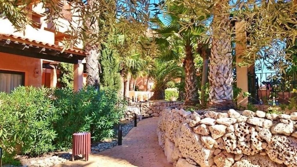 Luxury large 2 bedroom Apartment 10 min walk to Villamartin Plaza Apartment in Vega Baja del Segura