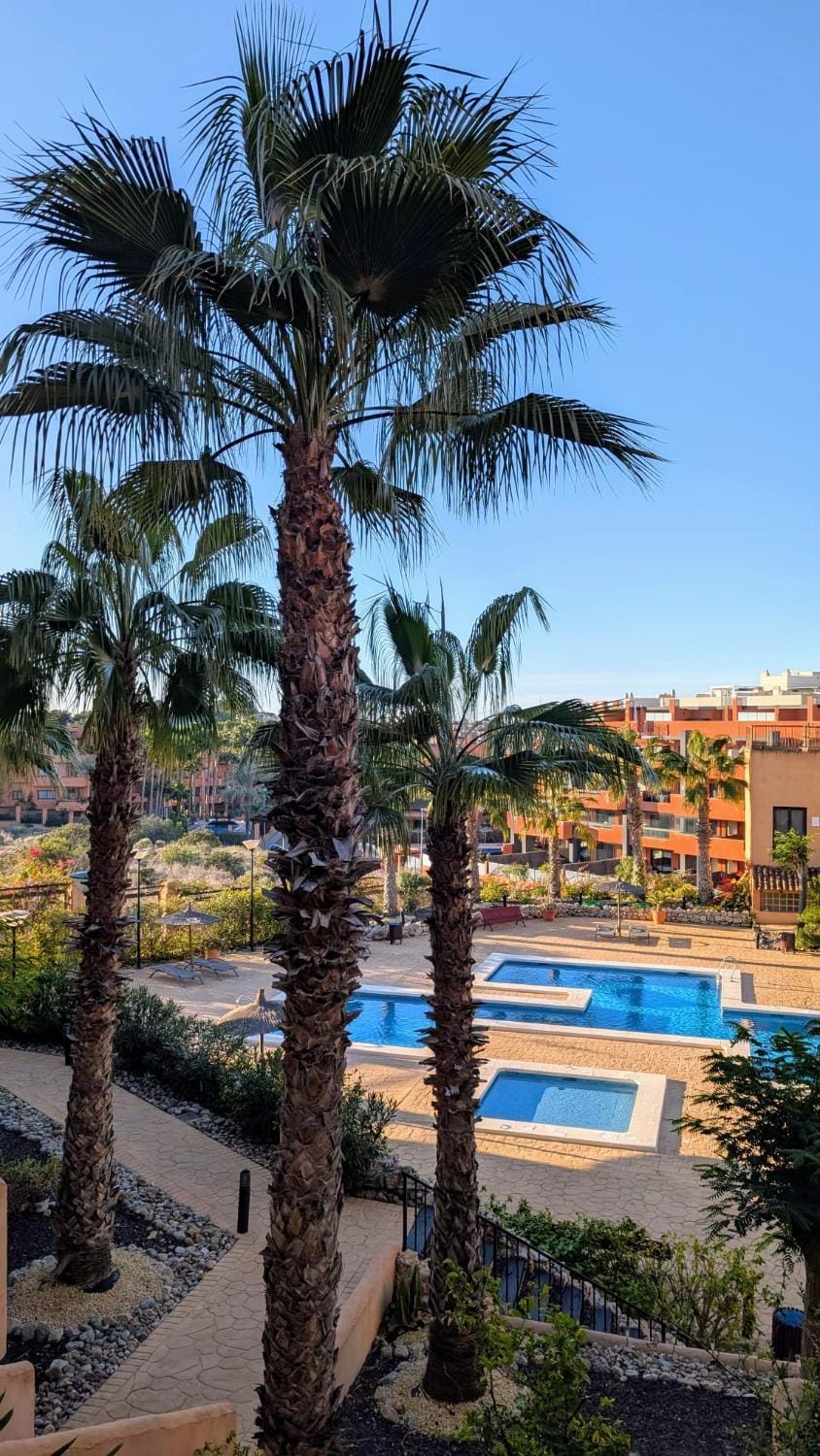 Luxury large 2 bedroom Apartment 10 min walk to Villamartin Plaza Apartment in Vega Baja del Segura