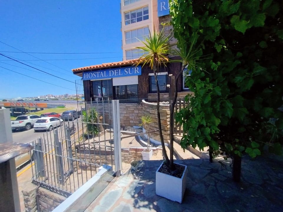Day, Location