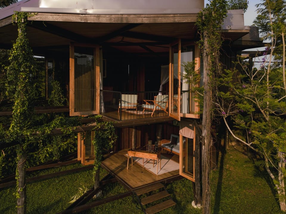 Property building, Balcony/Terrace