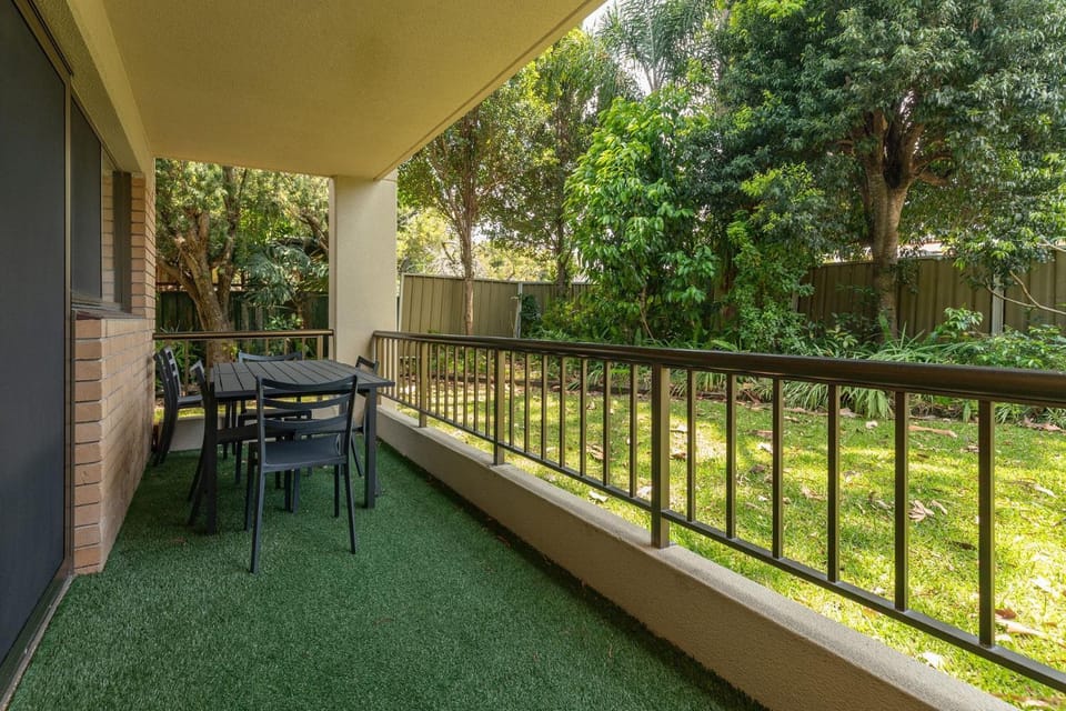 Balcony/Terrace, Garden view