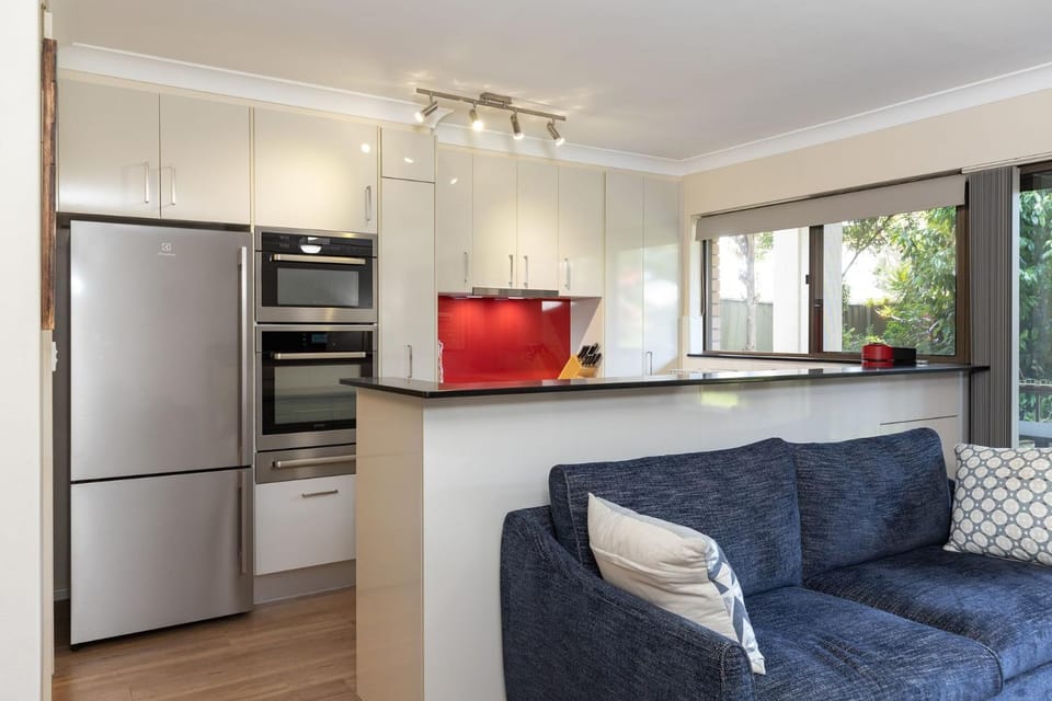 Kitchen or kitchenette, oven, stove
