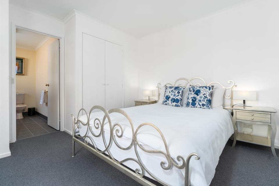 Sunny Beach Holiday Home 80A Villa in Tasmania