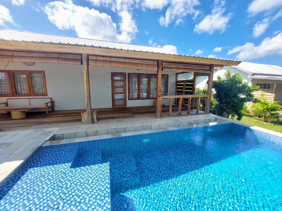 Property building, Pool view, Swimming pool
