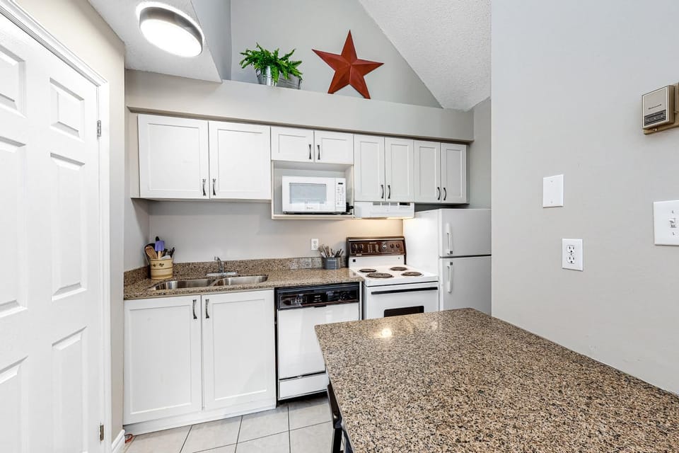 Condo 916 at North Creek Resort Hotel in Grey Highlands