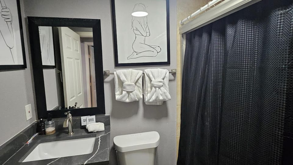 Shower, Bathroom, Bath, towels