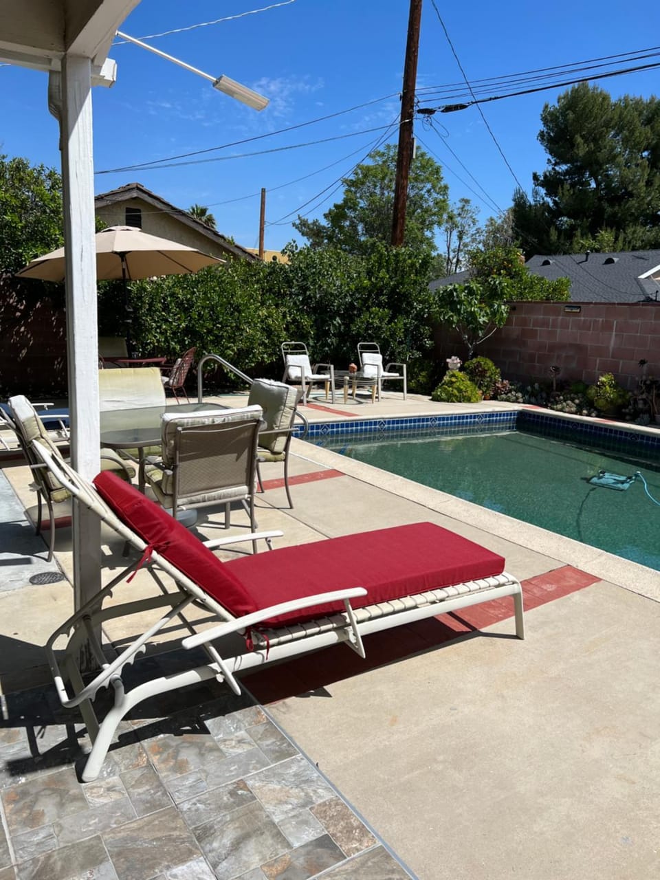 Swimming pool