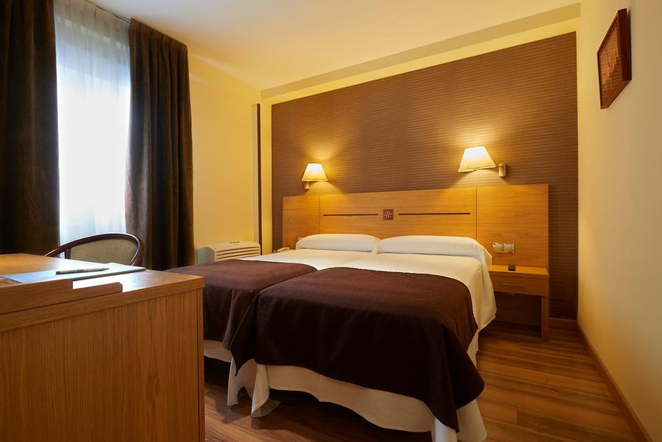 Hotel 40 Nudos Hotel in Aviles