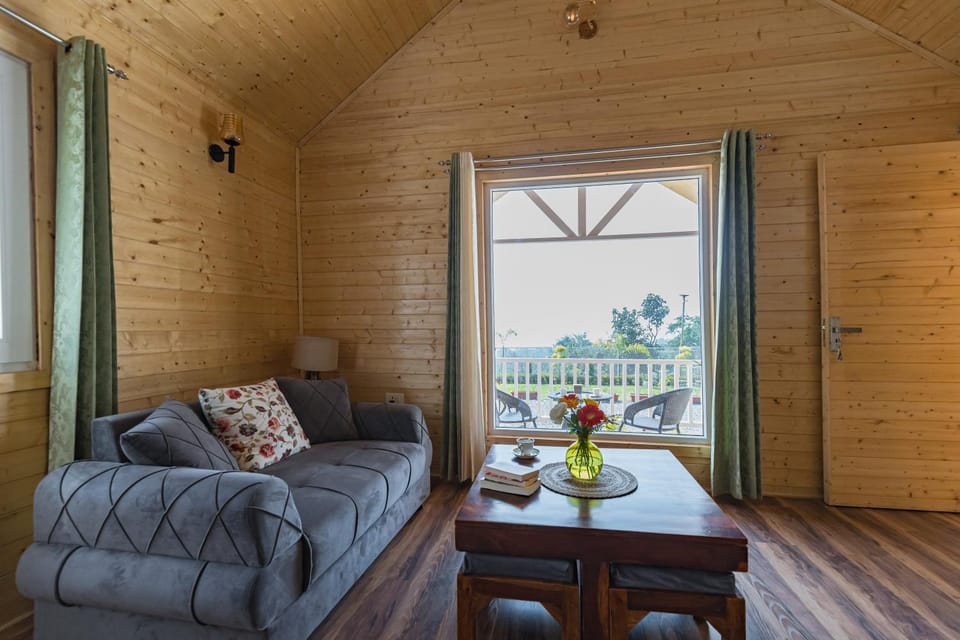 View (from property/room), Seating area, Bedroom