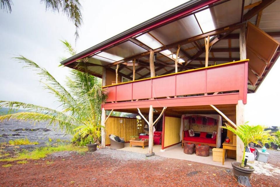 THE MAGICAL LAVA TEMPLE with EPIC Volcano Views! Apartment in Big Island