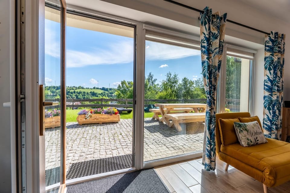 Patio, Day, Natural landscape, Garden, View (from property/room), Balcony/Terrace, Living room, Seating area, Garden view