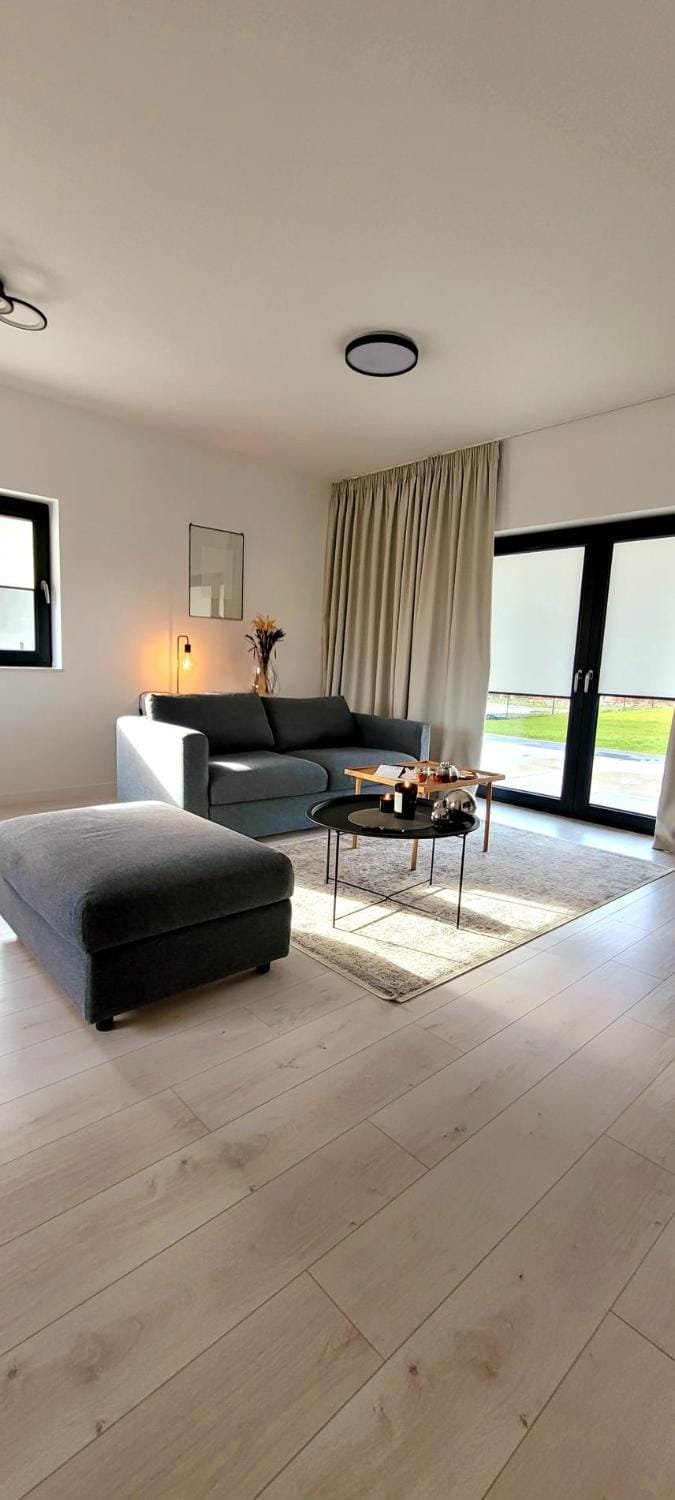 Living room, Photo of the whole room, Seating area