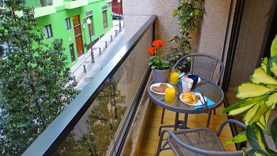 View (from property/room), Balcony/Terrace