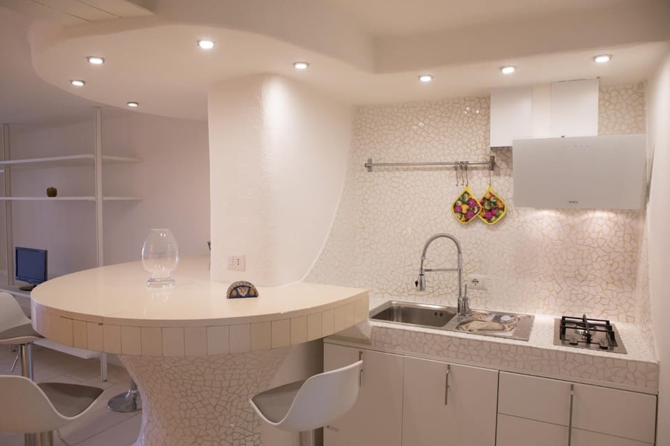 Kitchen or kitchenette, kitchen, kitchen
