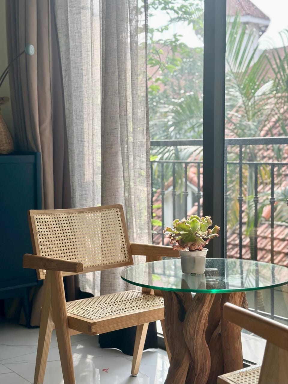 Dahlia Homestay Tay Ho Vacation rental in Laos