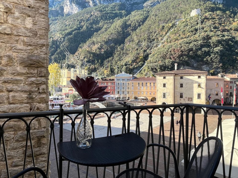 Natural landscape, View (from property/room), Balcony/Terrace, Mountain view
