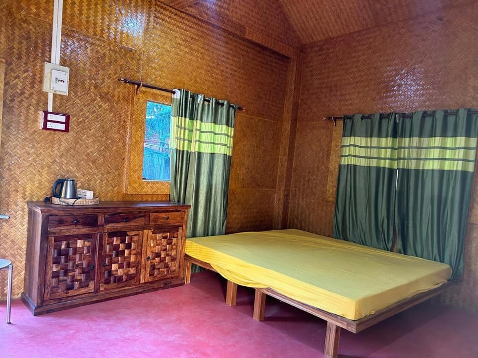 Lake Vista Home Stay Vacation rental in India