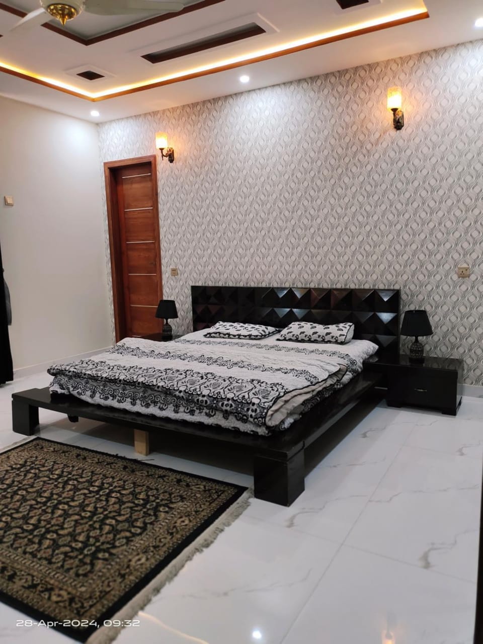 House in Lahore Apartment in Lahore