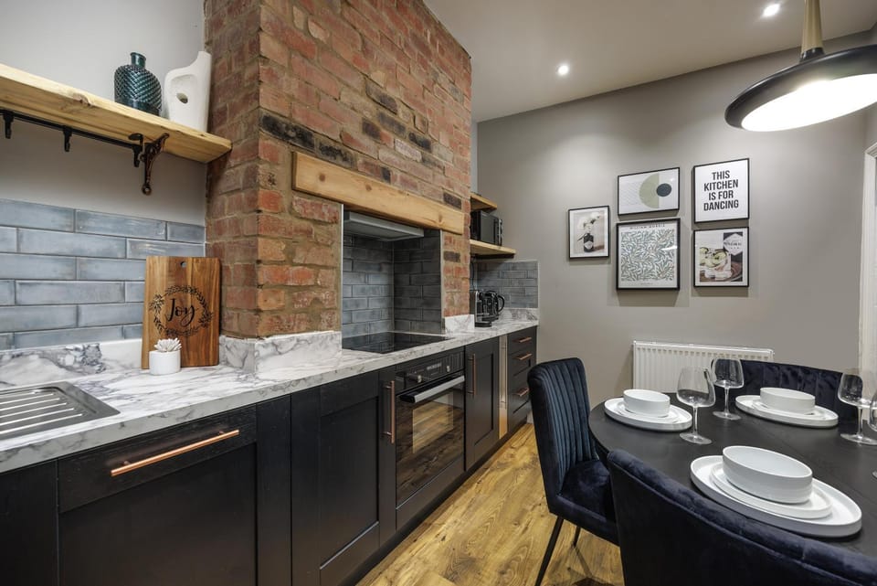 Seating area, dishwasher, kitchen