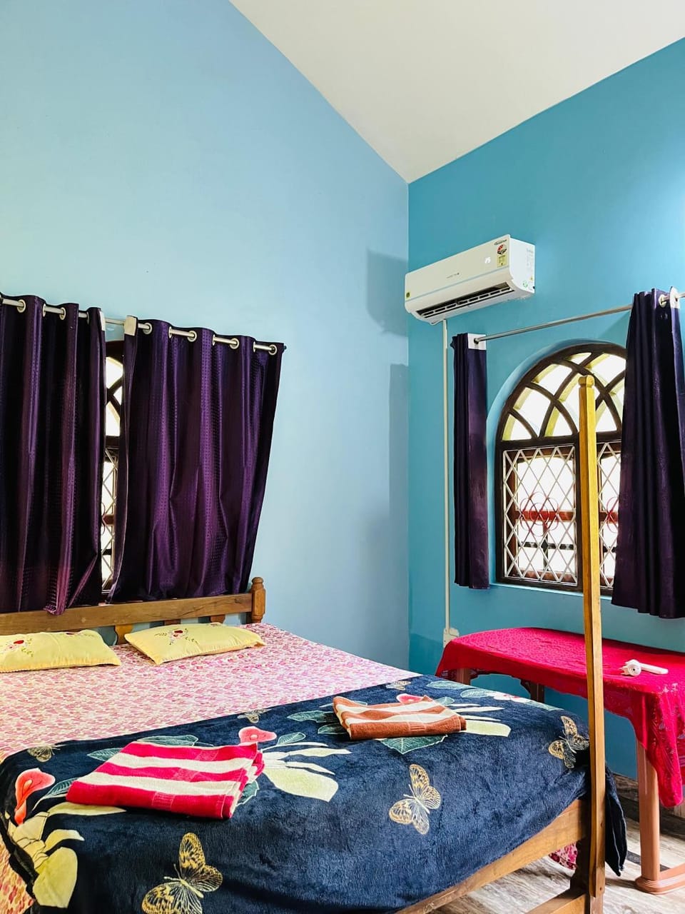 Bedroom, air conditioner