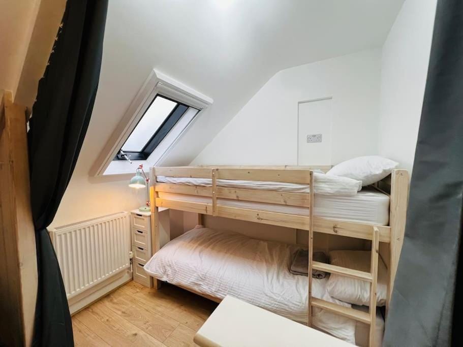bunk bed