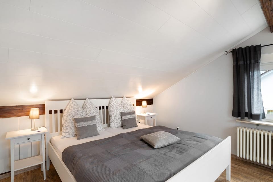 Property building, Living room, Bedroom