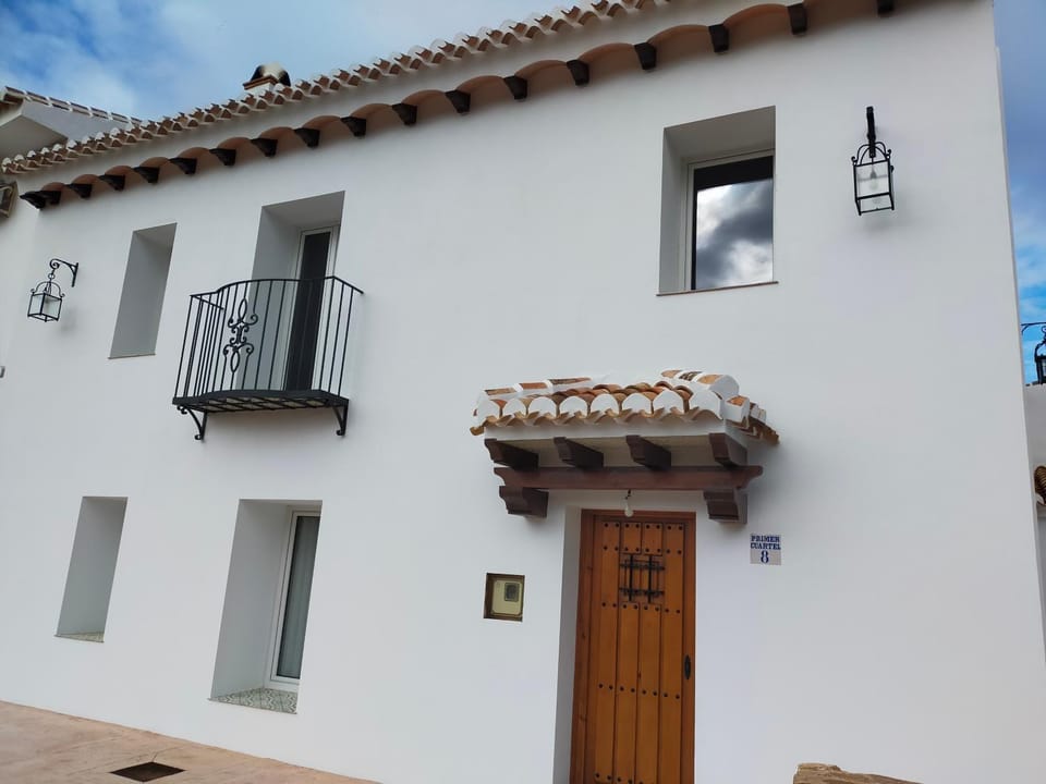 Property building, Balcony/Terrace