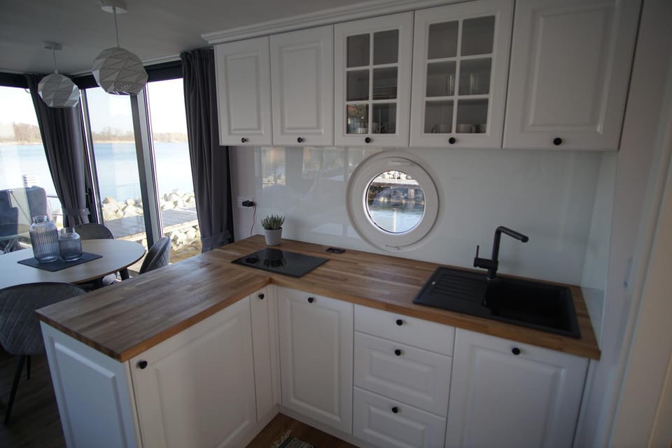 Kitchen or kitchenette, Living room, Photo of the whole room, kitchen