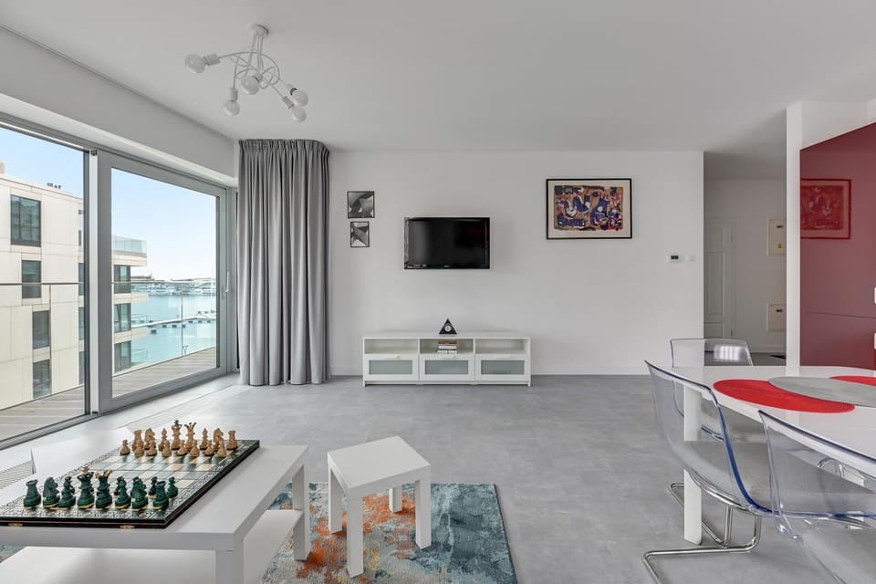Communal lounge/ TV room, TV and multimedia