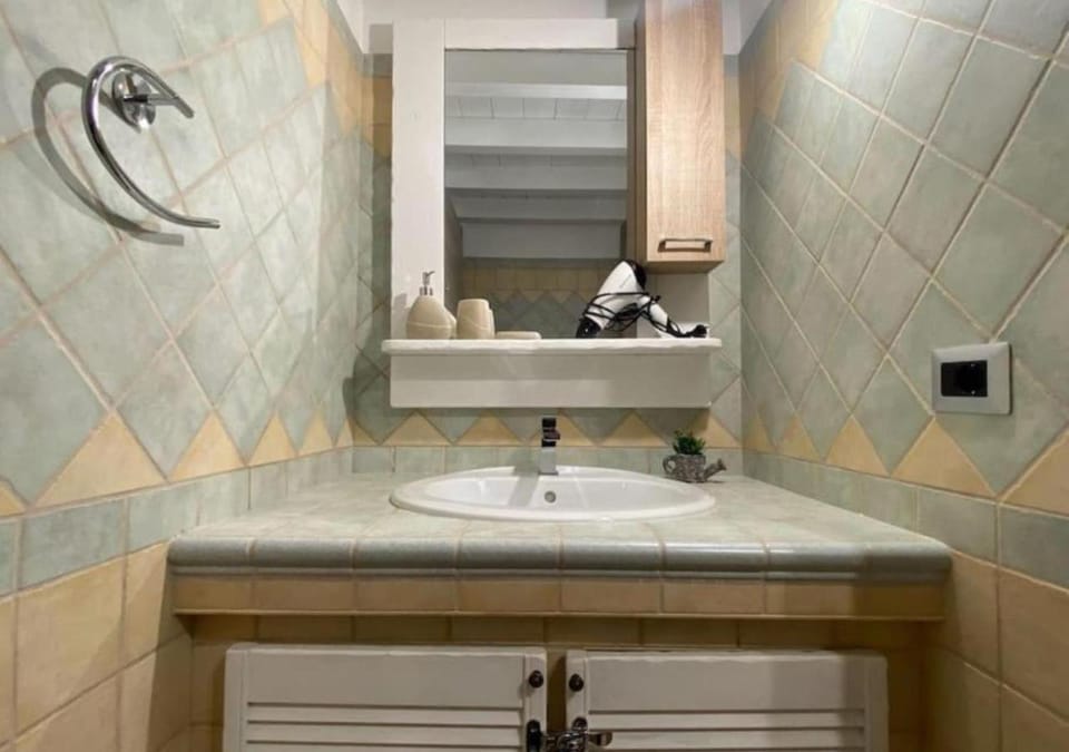 Bathroom, Floor plan, heating, towels